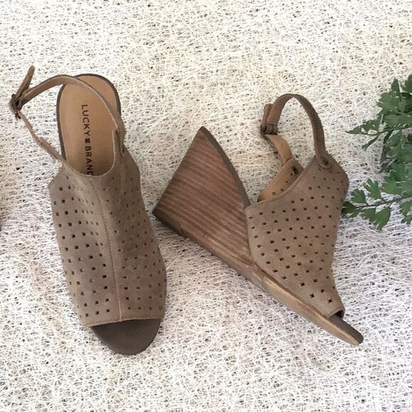 Lucky Brand RIGINA Taupe Perforated Stacked Wedge Heel Sandals - Picture 2 of 14